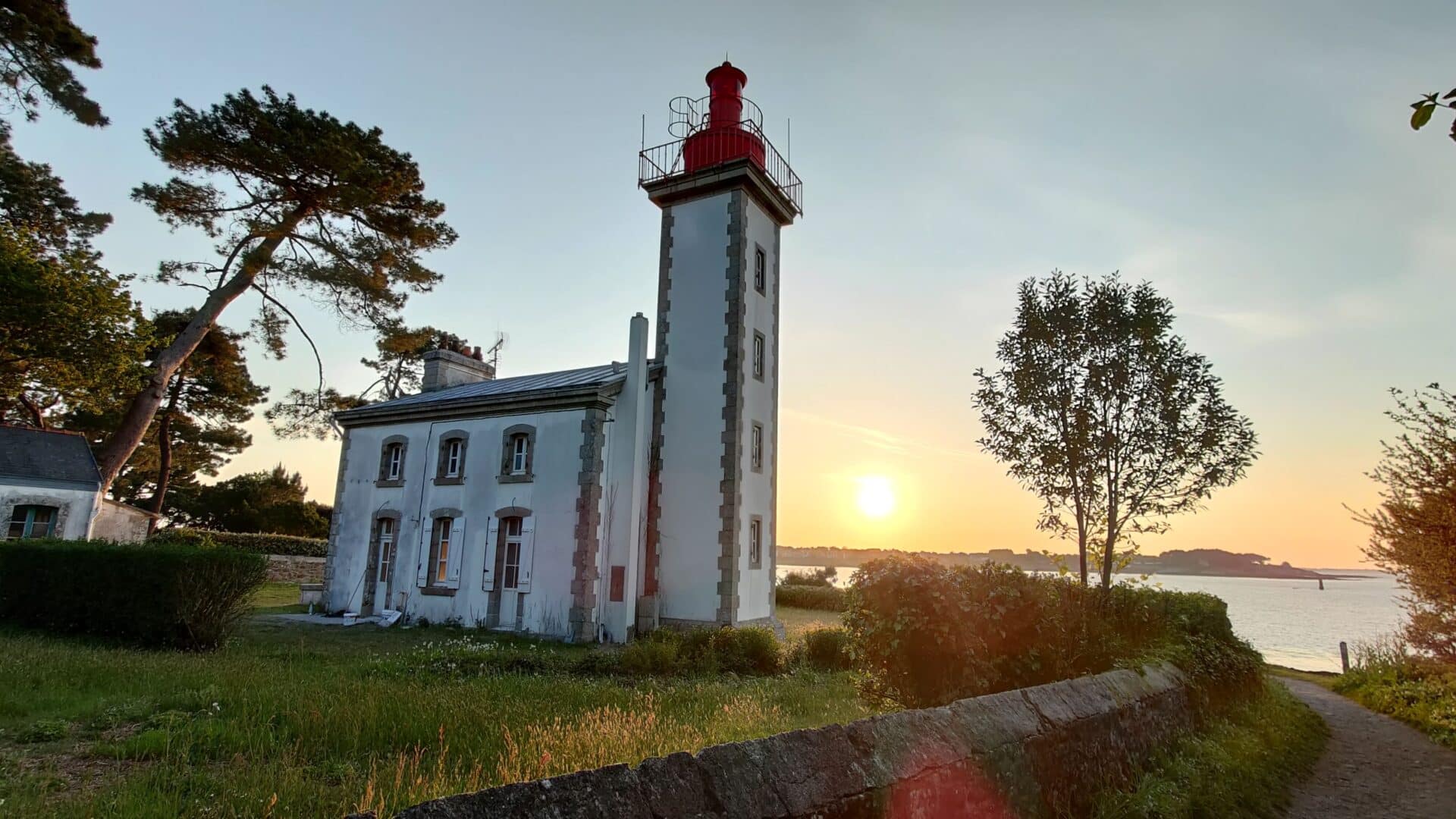 sainte-marine-coucher-soleil-phare