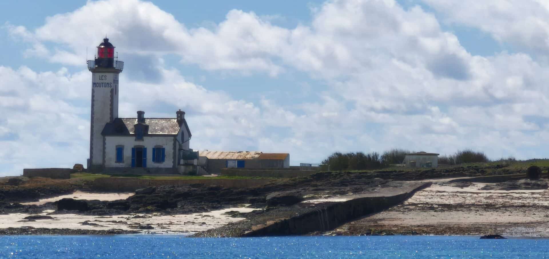 ile-moutons-phare
