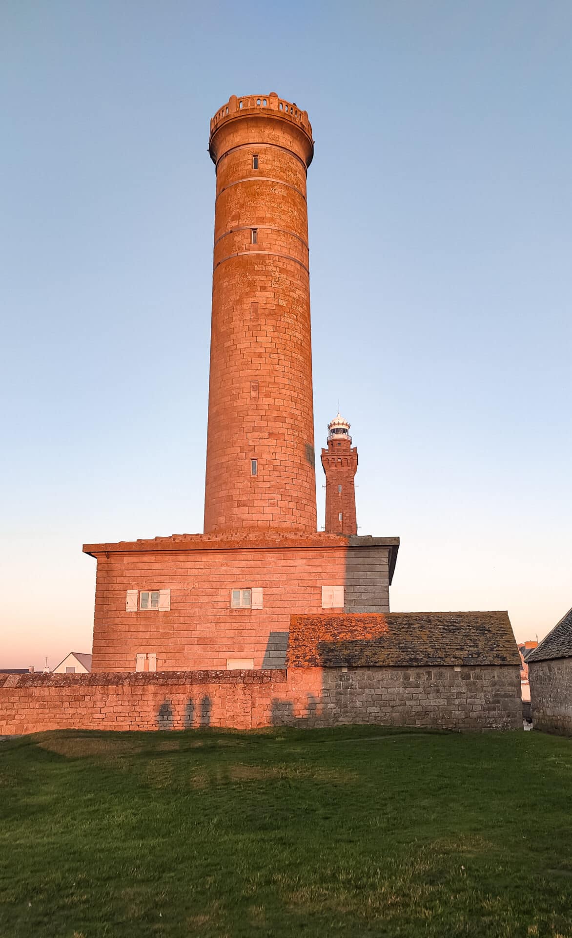 penmarch-port-de-st-pierre-vieux-phare-coucher-de-soleil-hiver-janvier-2022-_-e-cl_ret-1